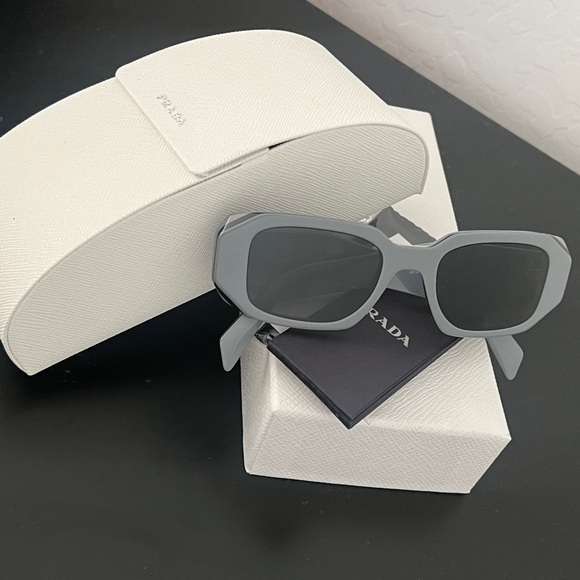 Prada Women's Sunglasses in Elegant Gray - Picture 1 of 4